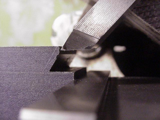 shaper_dovetail_09_cutting