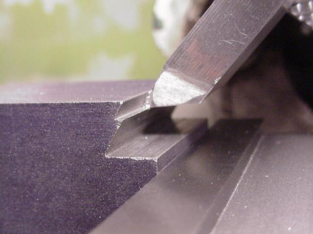 shaper_dovetail_11_cutting